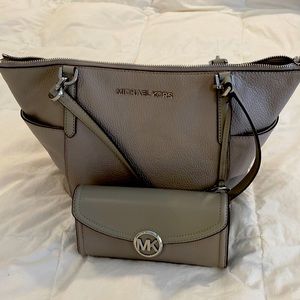 Michael Kors pocketbook and wallet